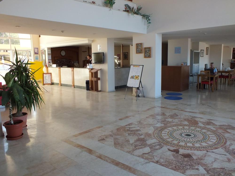 Tuntas Family Suites Kusadası Exteriér fotografie