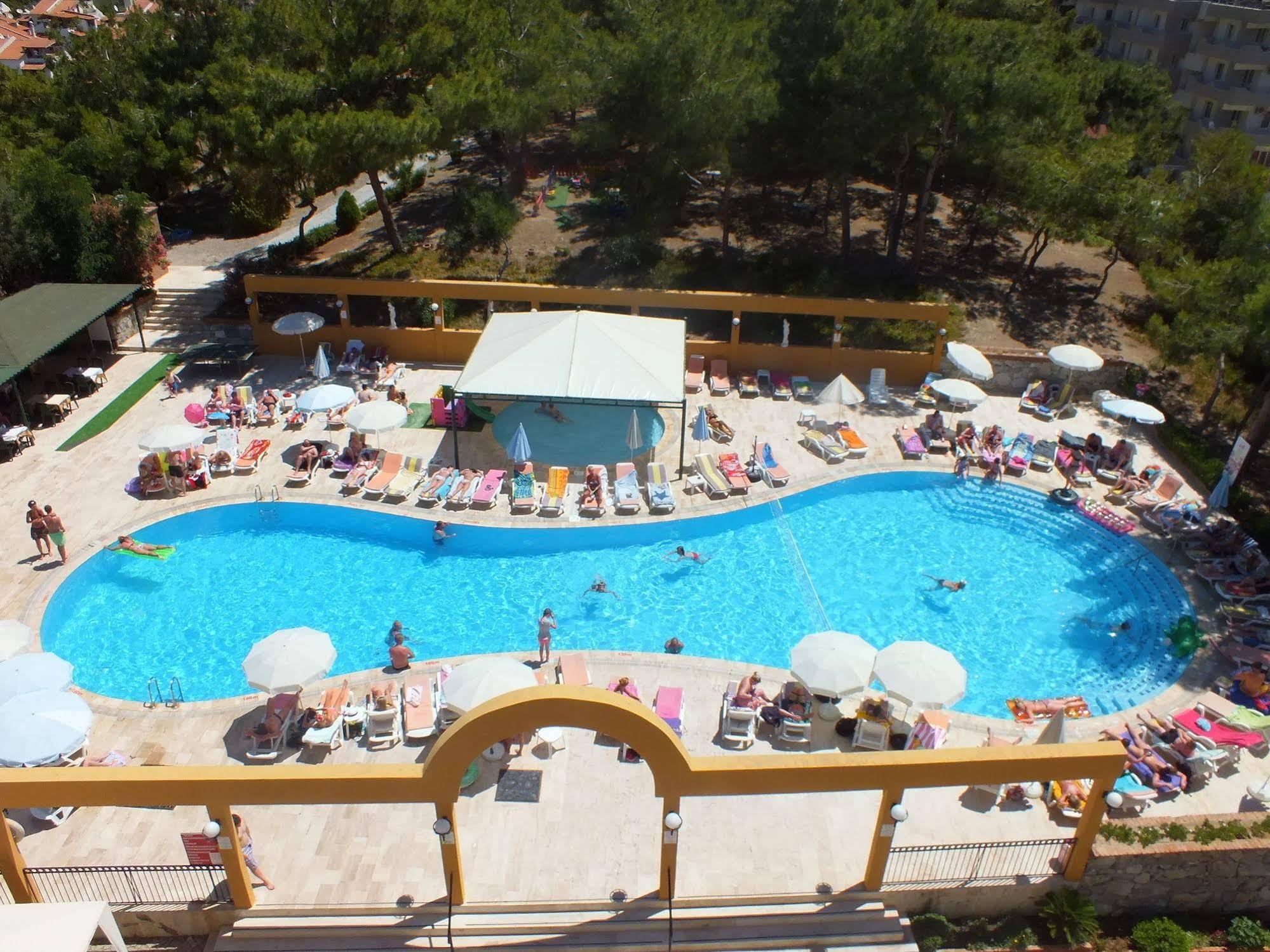 Tuntas Family Suites Kusadası Exteriér fotografie